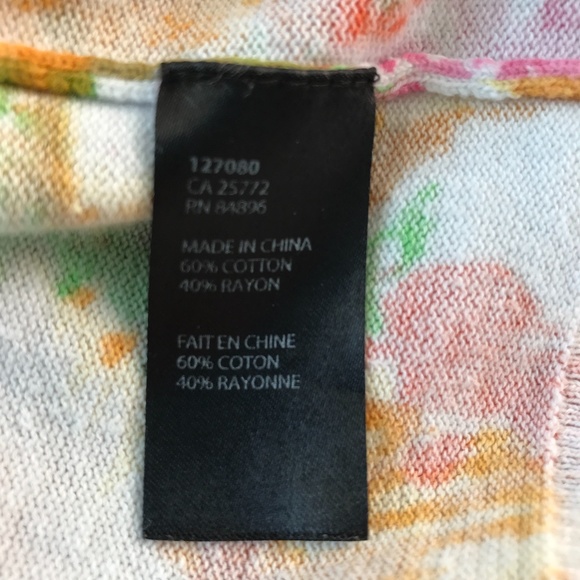 Fylo -  Button up  floral pattern cardigan - 3/25$ - Picture 5 of 6